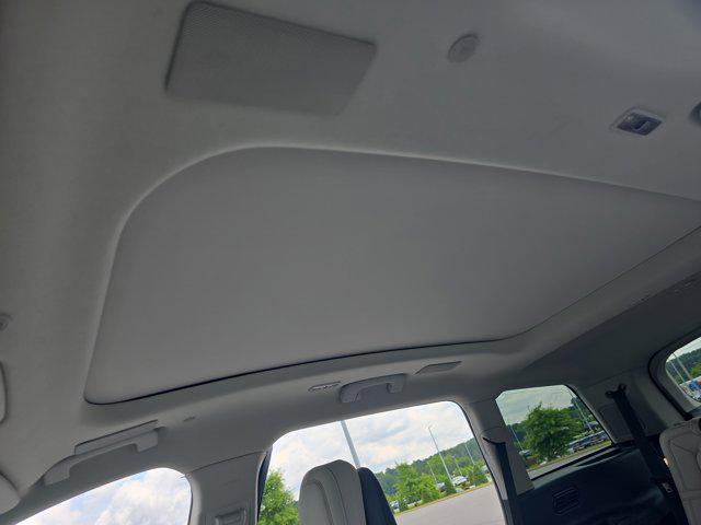 Photo of 2025 CERAMIC PEARL MET 3C Lincoln Aviator