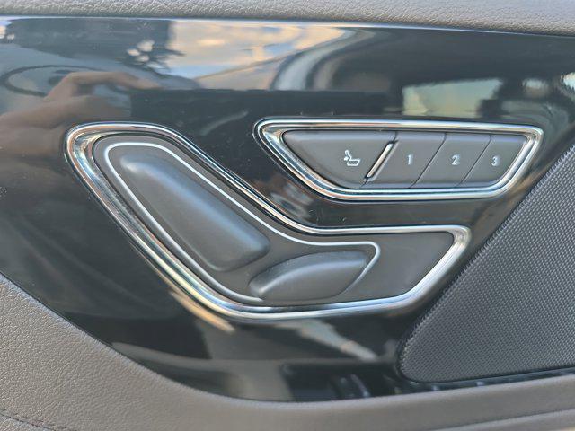 Photo of 2023 PRISTINE WHITE MET 3C Lincoln Aviator