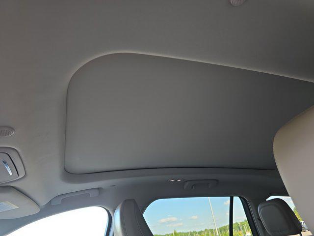 Photo of 2023 PRISTINE WHITE MET 3C Lincoln Aviator