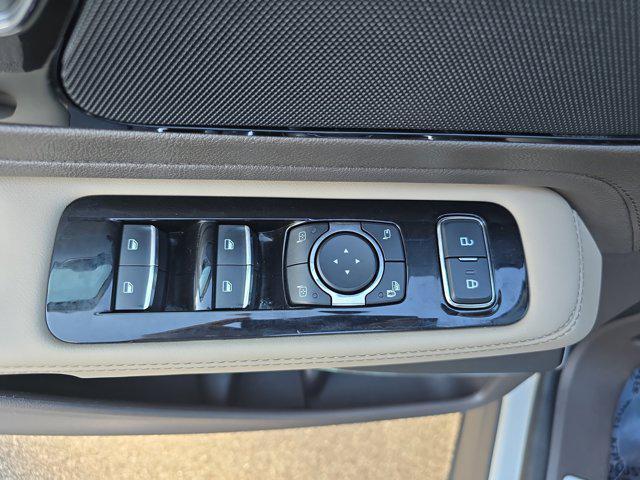 Photo of 2023 PRISTINE WHITE MET 3C Lincoln Aviator