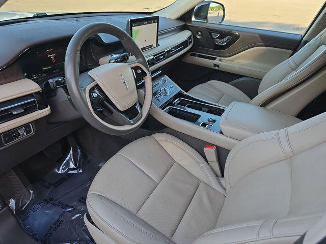 Photo of 2023 PRISTINE WHITE MET 3C Lincoln Aviator