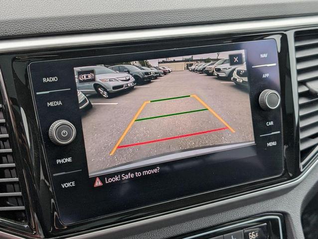 Photo of 2022 Platinum Gray Metallic Volkswagen Atlas
