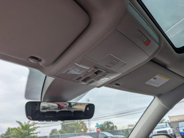Photo of 2022 Platinum Gray Metallic Volkswagen Atlas