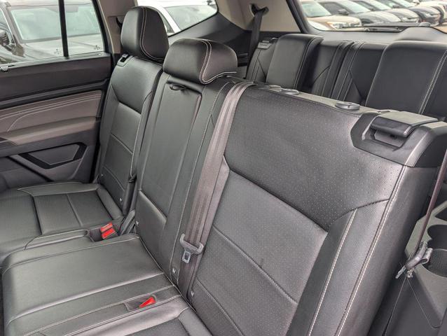 Photo of 2022 Platinum Gray Metallic Volkswagen Atlas