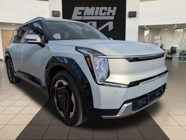 Photo of 2024 Ivory Silver Matte Kia EV9