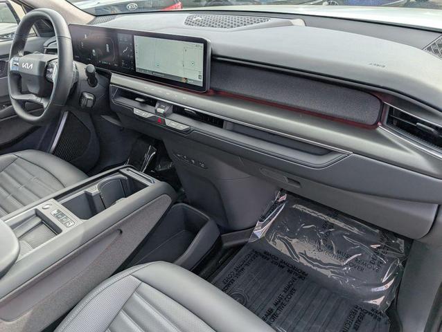 Photo of 2024 Ivory Silver Matte Kia EV9