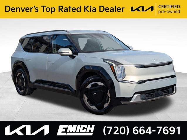 Photo of 2024 Ivory Silver Matte Kia EV9