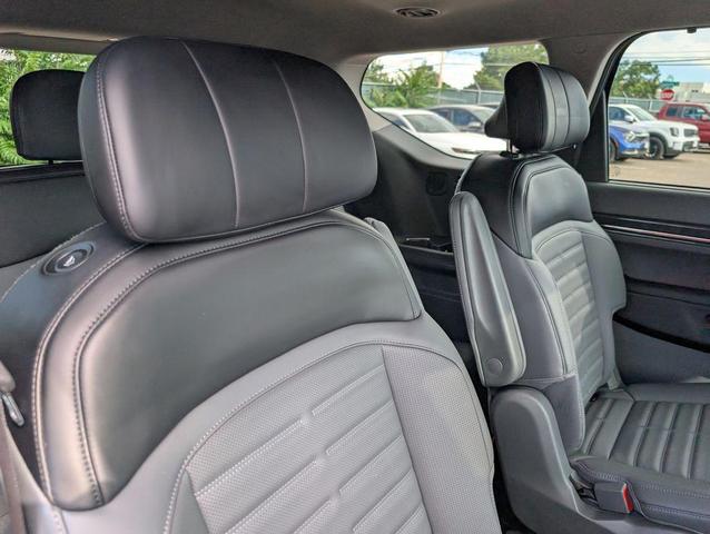 Photo of 2024 Ivory Silver Matte Kia EV9