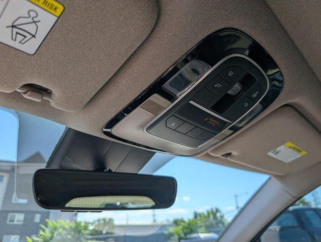 Photo of 2022 Quartz White Hyundai SANTA FE