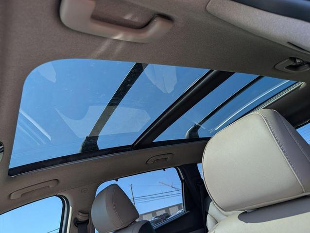 Photo of 2022 Quartz White Hyundai SANTA FE