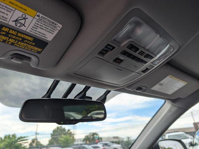 Photo of 2016 Predawn Gray Mica Toyota Highlander Hybrid