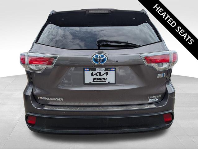 Photo of 2016 Predawn Gray Mica Toyota Highlander Hybrid