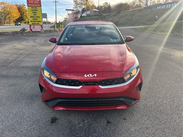 Photo of 2023 Currant Red Kia Forte
