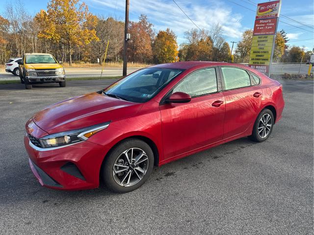 Photo of 2023 Currant Red Kia Forte