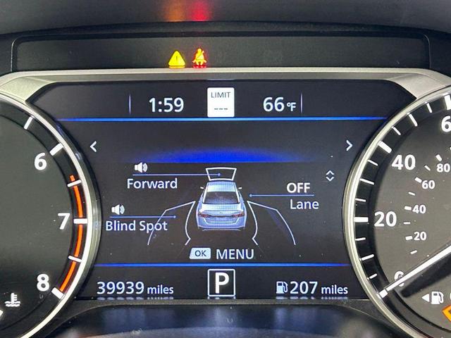 Photo of 2022 Super Black Nissan Altima