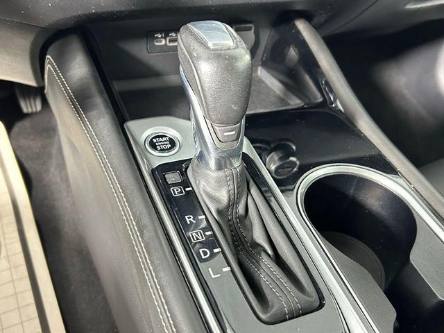 Photo of 2022 Super Black Nissan Altima