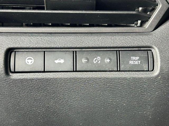 Photo of 2022 Super Black Nissan Altima