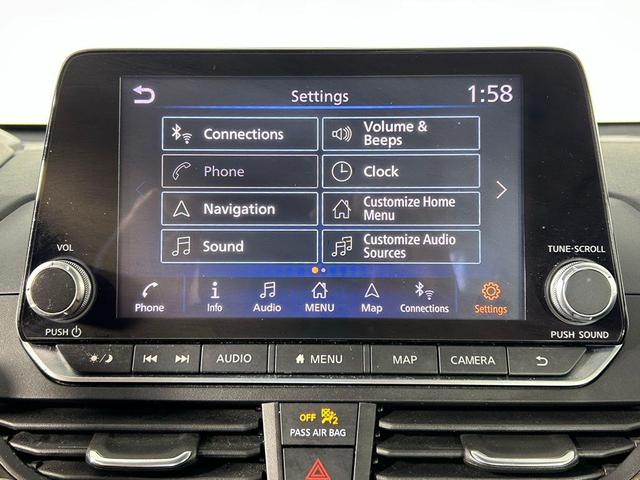 Photo of 2022 Super Black Nissan Altima