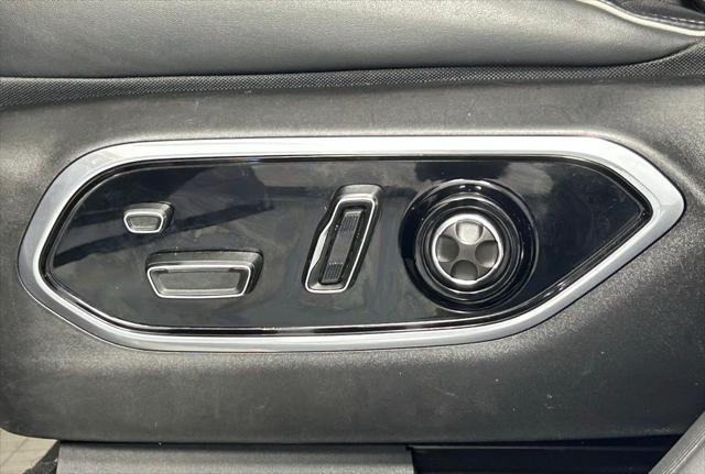 Photo of 2021 Silver Zynith Jeep Grand Cherokee L