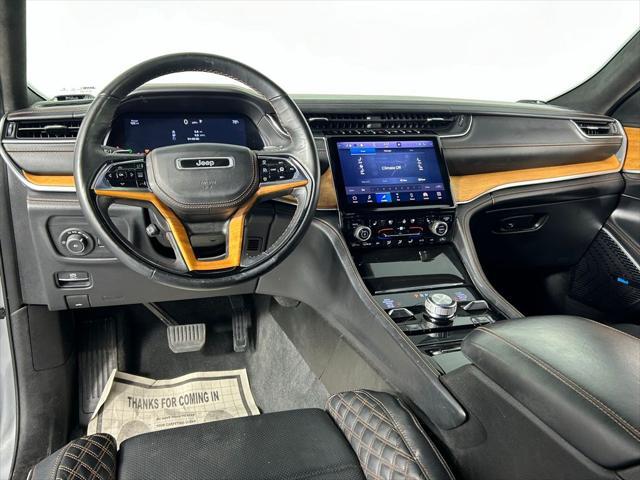 Photo of 2021 Silver Zynith Jeep Grand Cherokee L