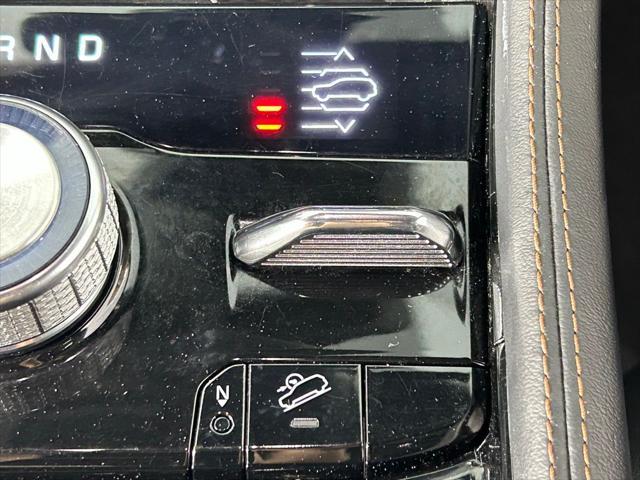 Photo of 2021 Silver Zynith Jeep Grand Cherokee L