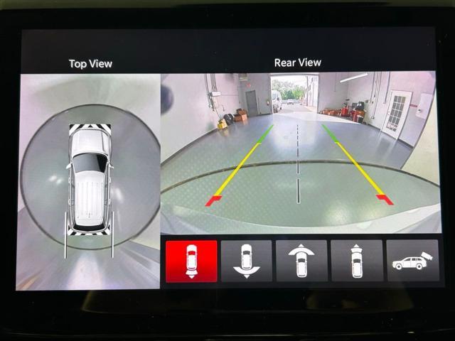 Photo of 2021 Silver Zynith Jeep Grand Cherokee L