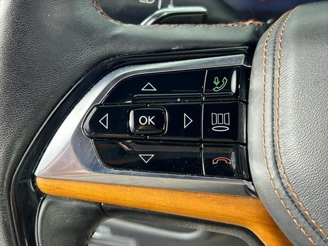 Photo of 2021 Silver Zynith Jeep Grand Cherokee L