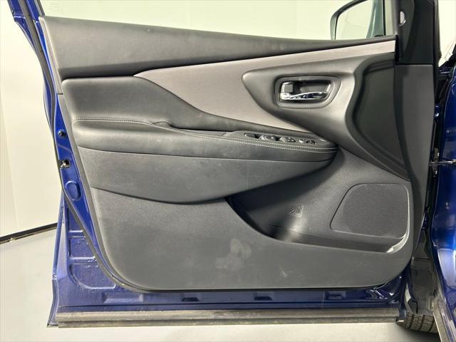 Photo of 2022 Deep Blue Pearl Nissan Murano