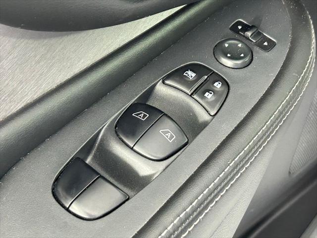 Photo of 2022 Deep Blue Pearl Nissan Murano