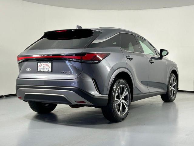 Photo of 2023 Nebula Gray Pearl Lexus RX 350