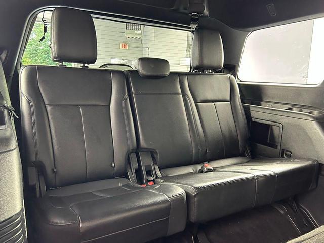 Photo of 2021 Agate Black Metallic Ford Expedition