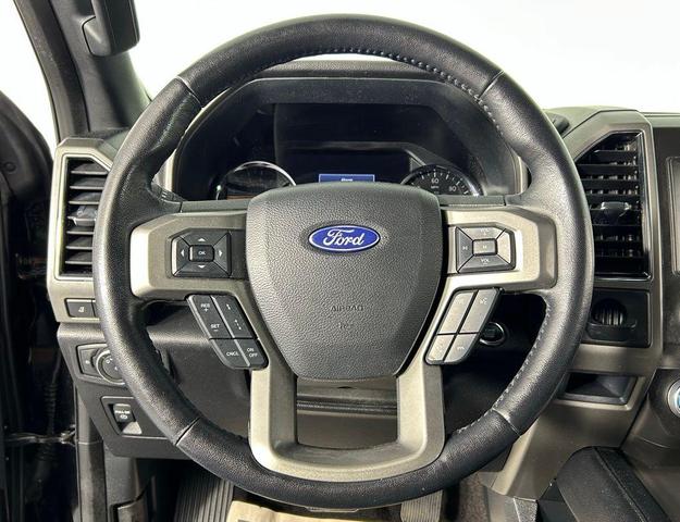 Photo of 2021 Agate Black Metallic Ford Expedition