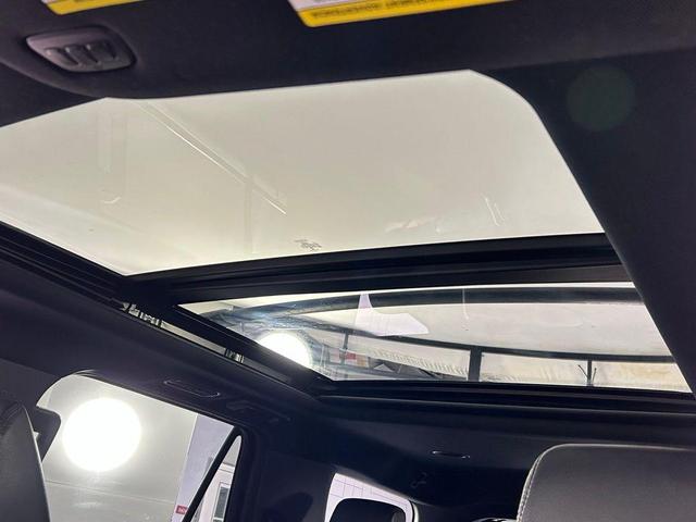 Photo of 2021 Agate Black Metallic Ford Expedition