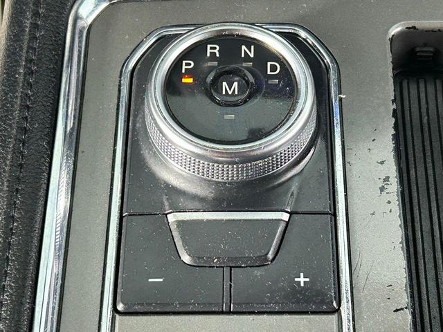 Photo of 2021 Agate Black Metallic Ford Expedition