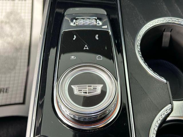 Photo of 2024 Crystal White Tricoat Cadillac LYRIQ