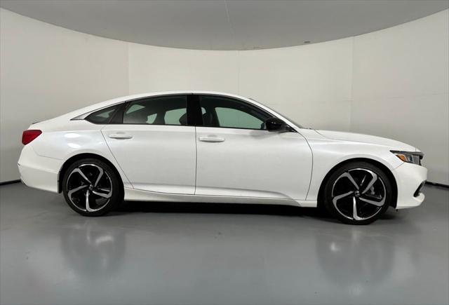 Photo of 2022 Platinum White Pearl Honda Accord