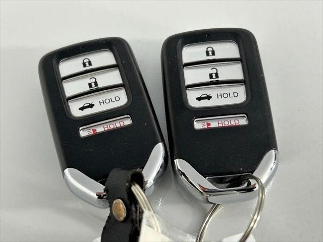 Photo of 2022 Platinum White Pearl Honda Accord