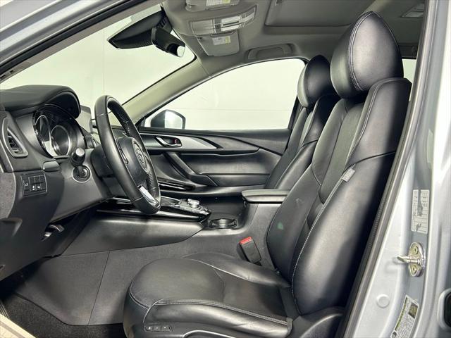 Photo of 2023 Sonic Silver Metallic Mazda CX-9