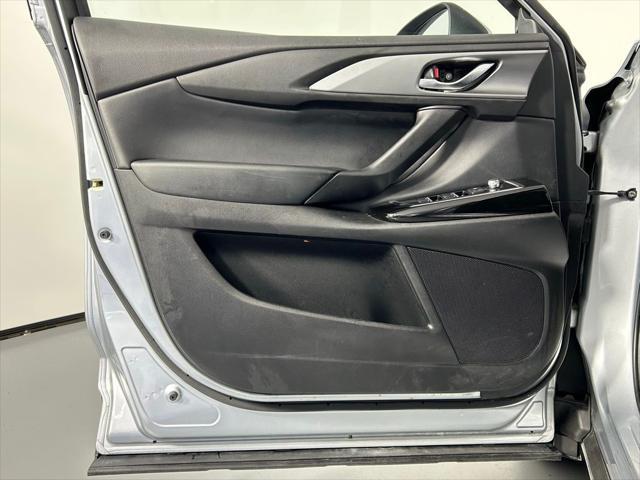 Photo of 2023 Sonic Silver Metallic Mazda CX-9