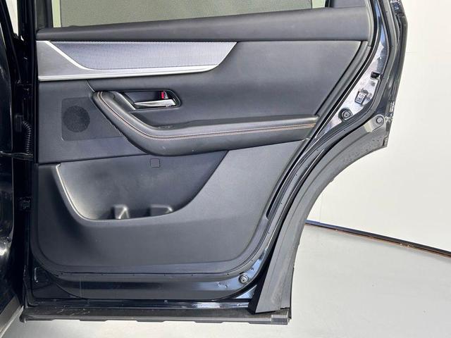 Photo of 2024 Jet Black Mica Mazda CX-90 PHEV