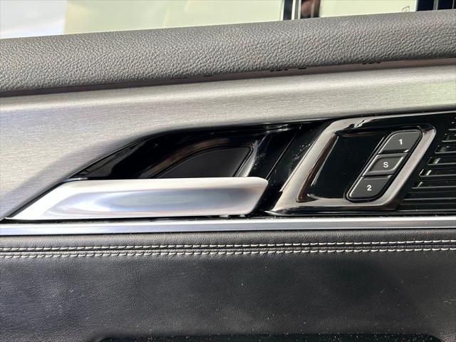 Photo of 2024 Bright White Clearcoat Jeep Wagoneer