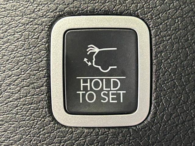Photo of 2024 Bright White Clearcoat Jeep Wagoneer