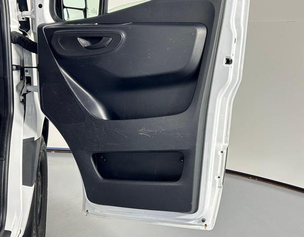 Photo of 2023 White Mercedes-Benz Sprinter 2500
