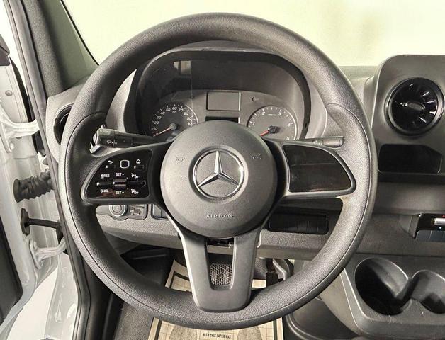 Photo of 2023 White Mercedes-Benz Sprinter 2500