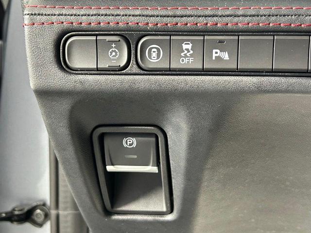 Photo of 2023 Lunar Silver Metallic Acura MDX