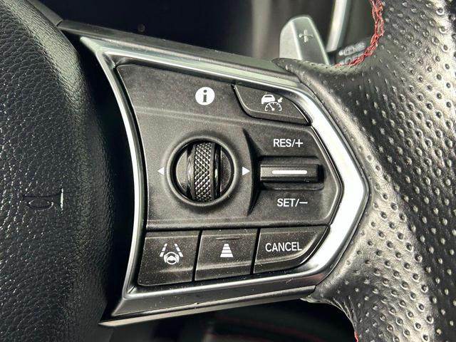 Photo of 2023 Lunar Silver Metallic Acura MDX