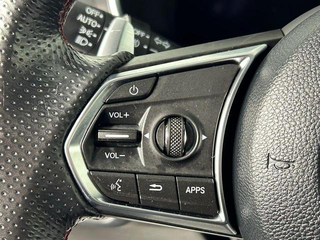 Photo of 2023 Lunar Silver Metallic Acura MDX