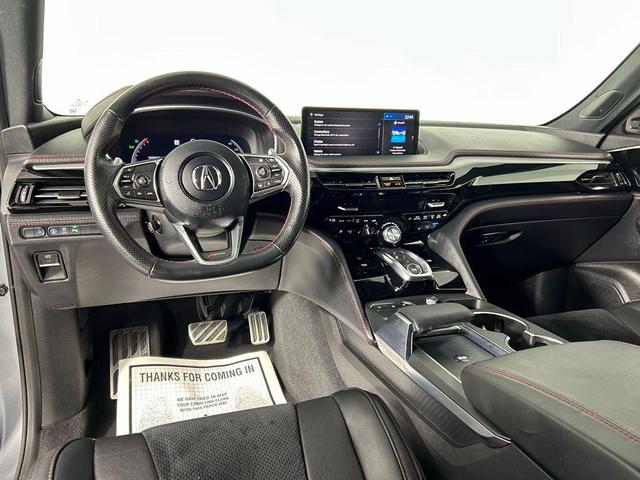 Photo of 2023 Lunar Silver Metallic Acura MDX