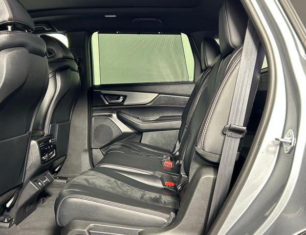 Photo of 2023 Lunar Silver Metallic Acura MDX