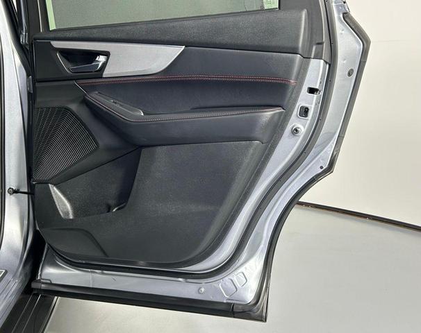 Photo of 2023 Lunar Silver Metallic Acura MDX